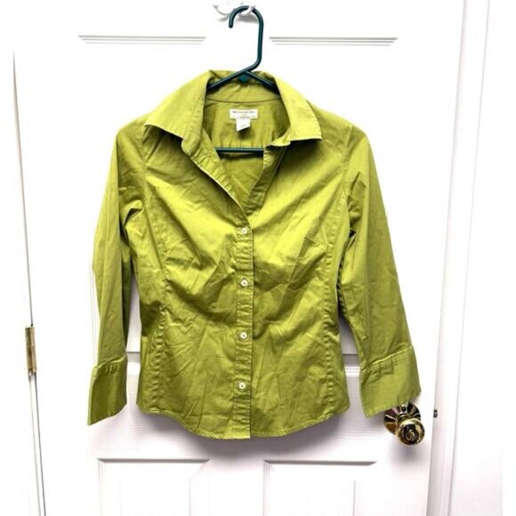 Banana Republic Apple Green Stretch Button Down, Women’s Size 2, READ - Picture 1 of 4